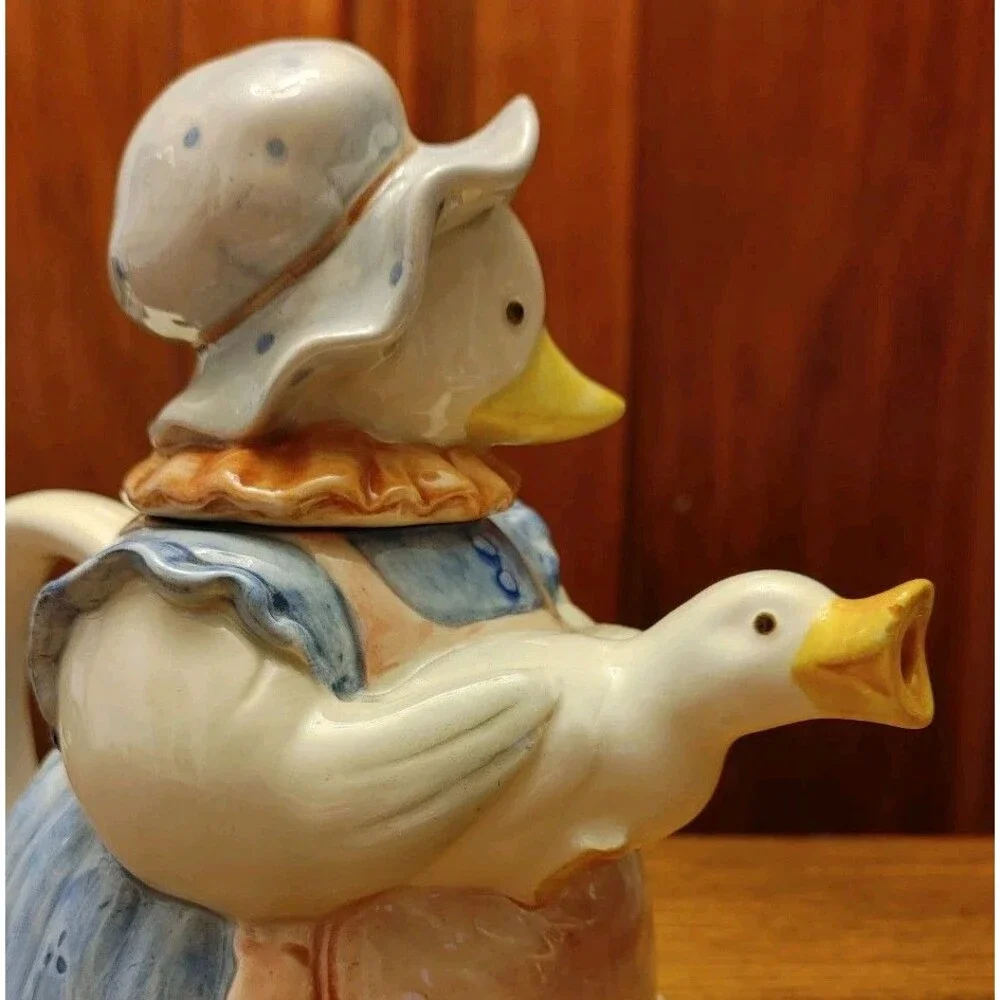 MCM ~ Vintage Otagiri Mother Goose Duck Figurine Teapot Hand Crafted In JAPAN EC